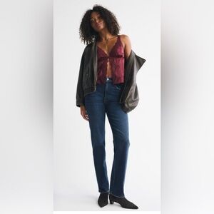 Abercrombie & Fitch “The 90s Straight” Ultra High Rise — Curve Love Medium Wash